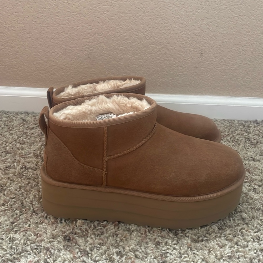 UGG Classic Ultra Mini Platform